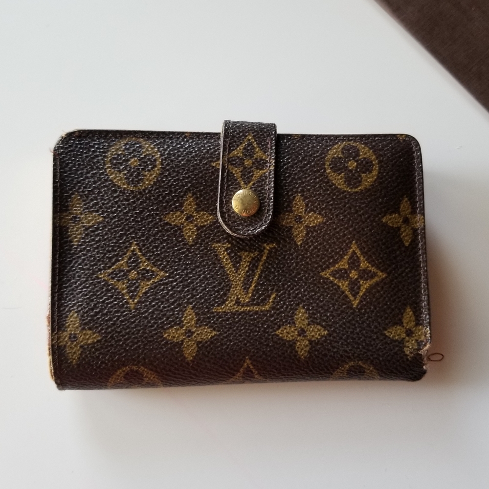 Louis Vuitton Vintage classic bifold wallet